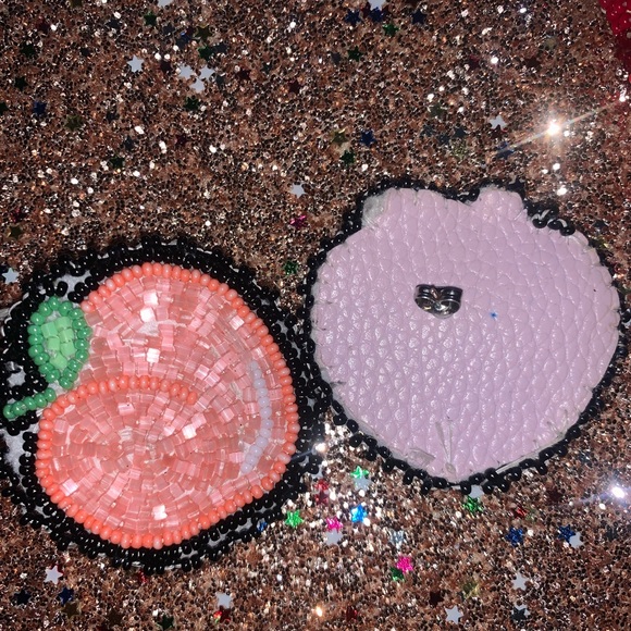 Peach beaded earrings - Picture 2 of 3